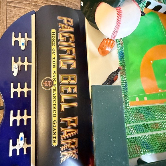 San Francisco Giants Baseball Stadium Figurine - Picture 13 of 15